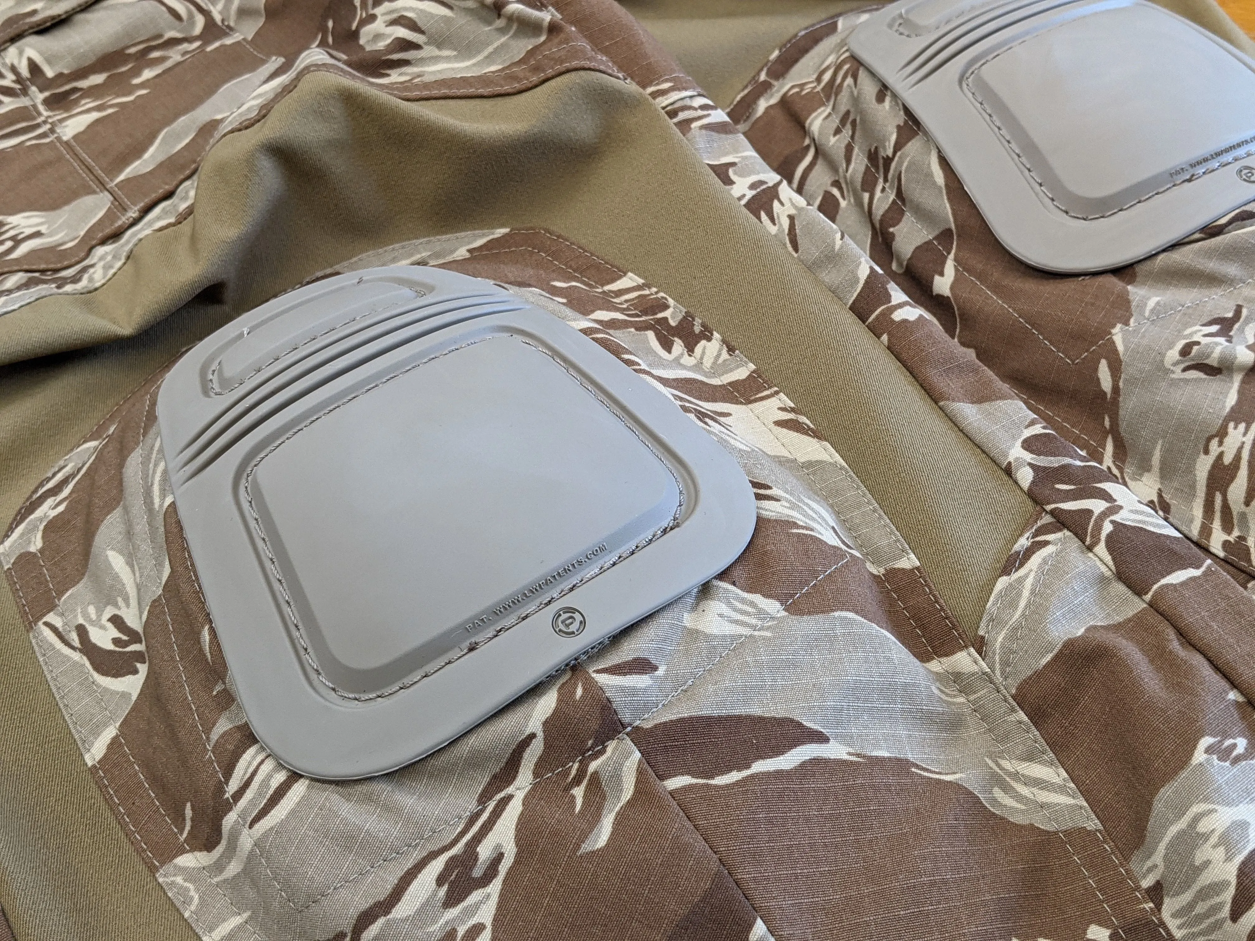 Crye Precision Airflex Combat Knee Pads Khaki