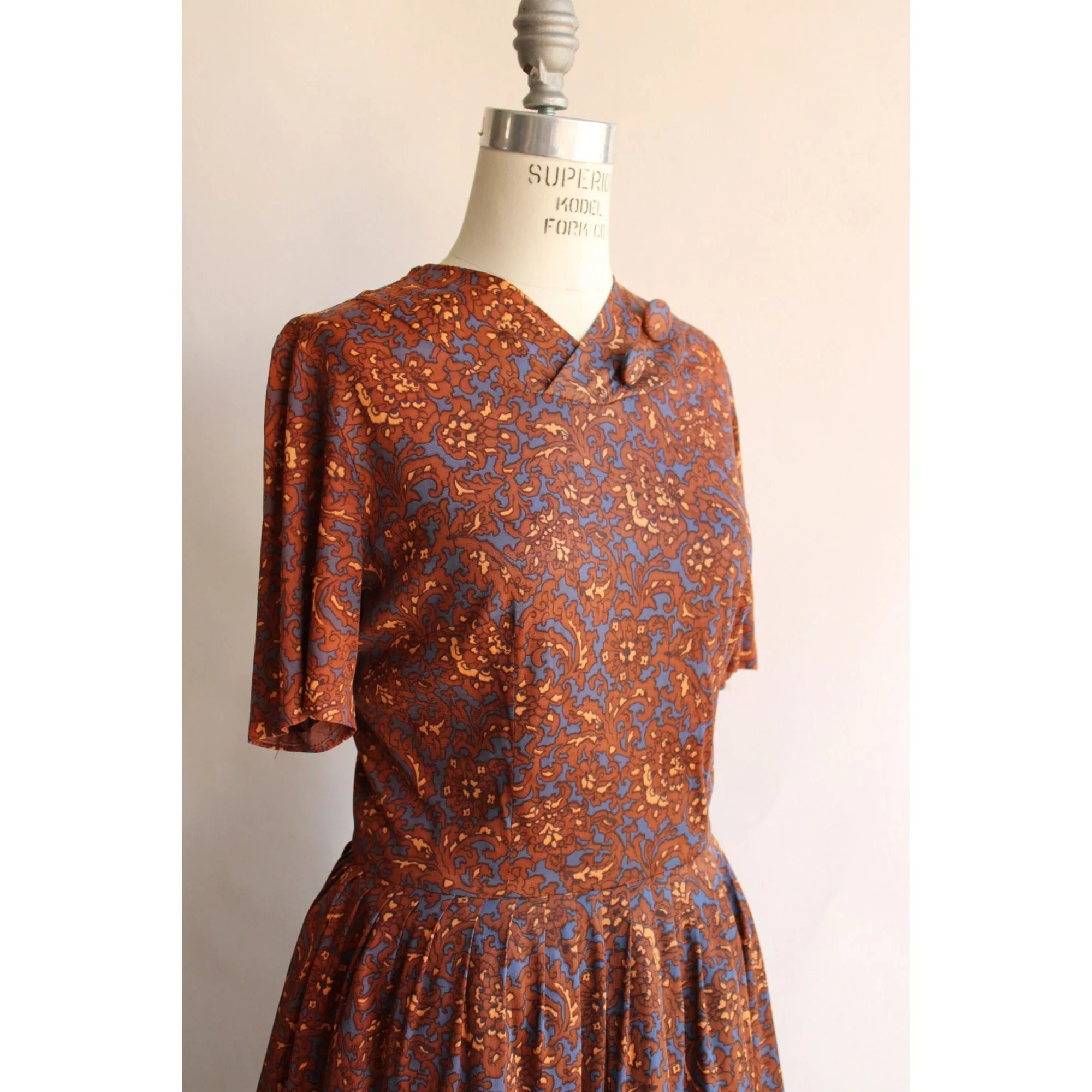 Vintage 1950s 1960s Sears Dress in a Nylon Floral Print